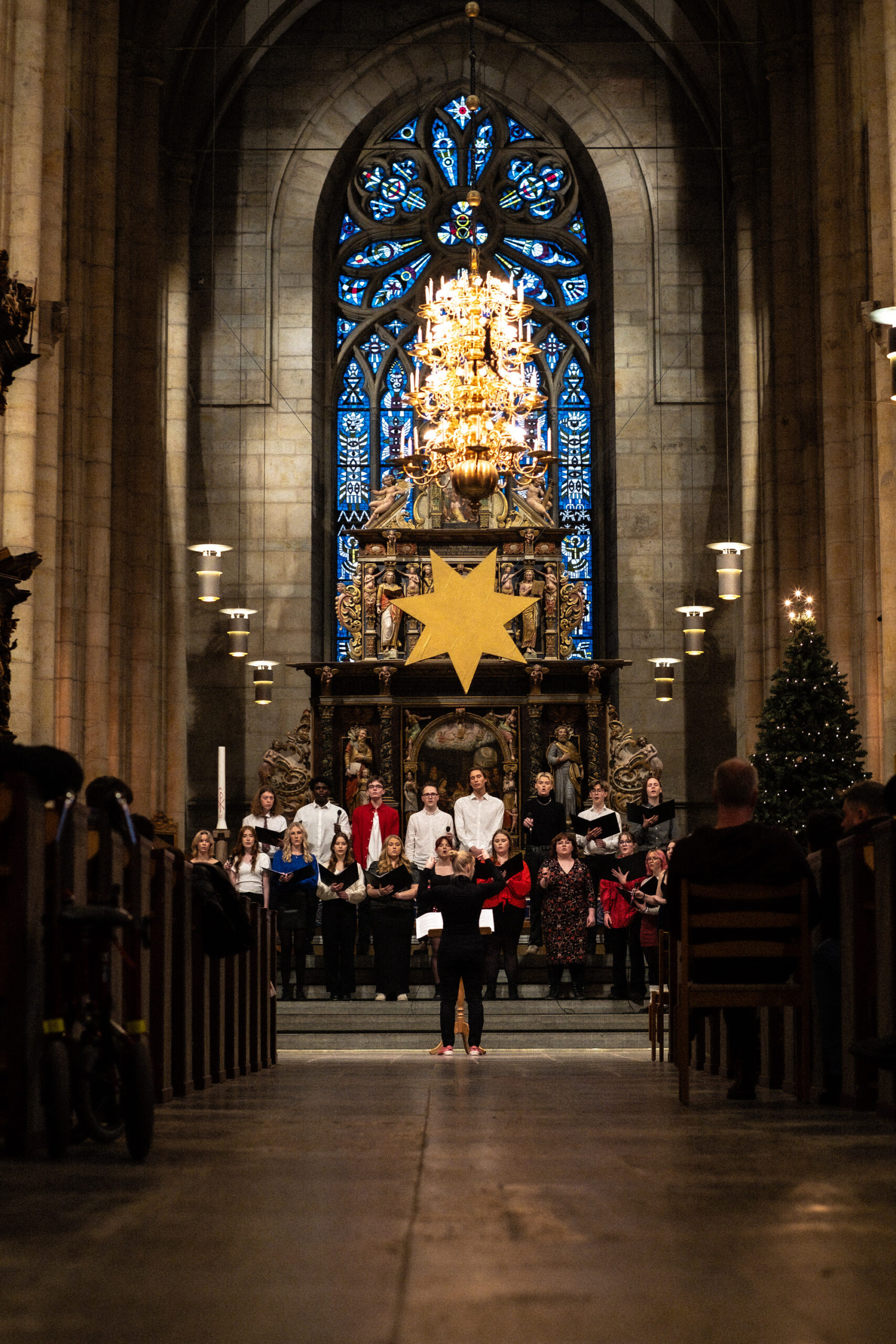 Årets julkonsert i Olinsgymnasiets regi går av stapeln onsdag kväll i domkyrkan