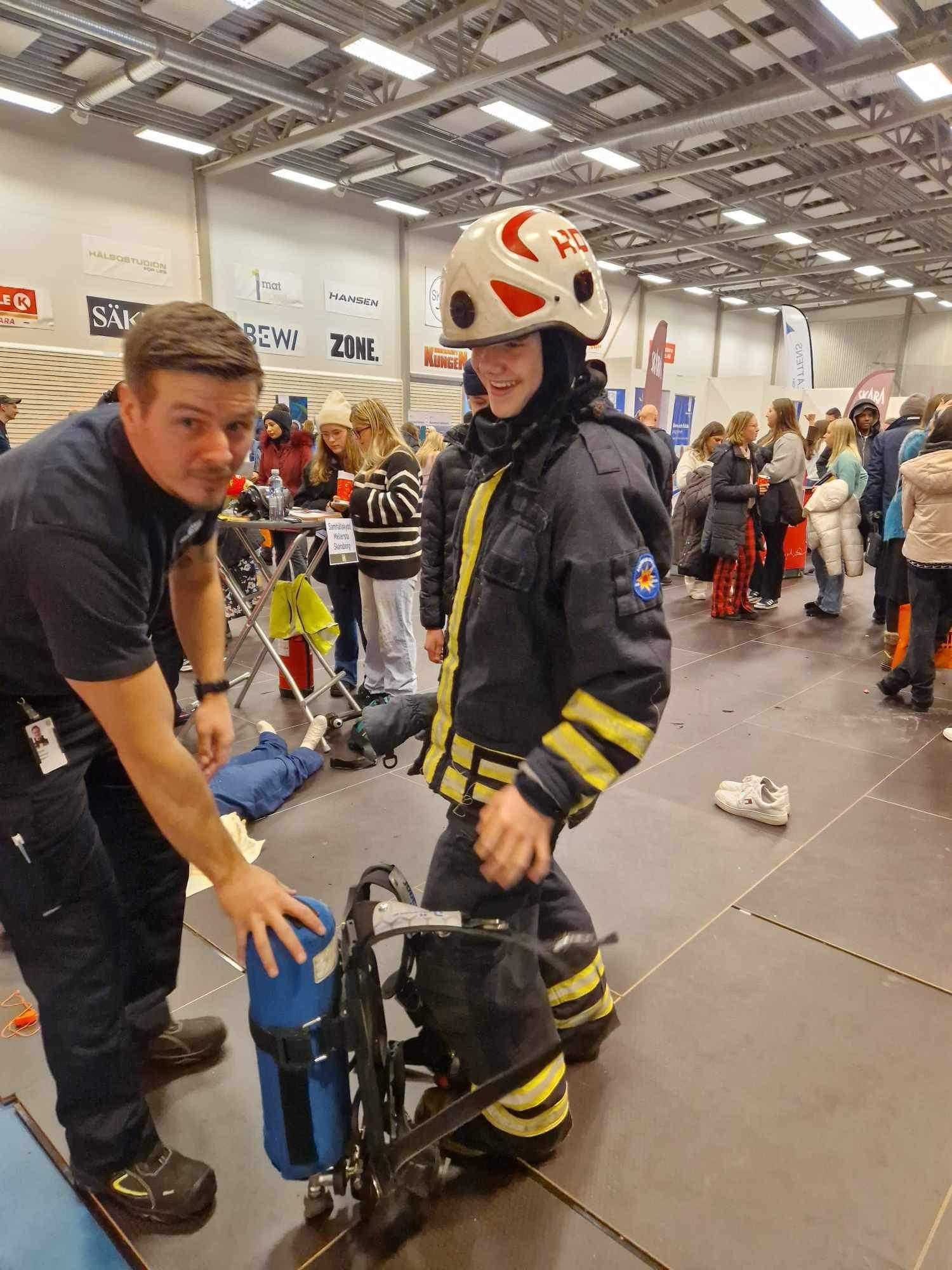 Se alla bilder: Fullspäckat på Jobb Skara-mässan!