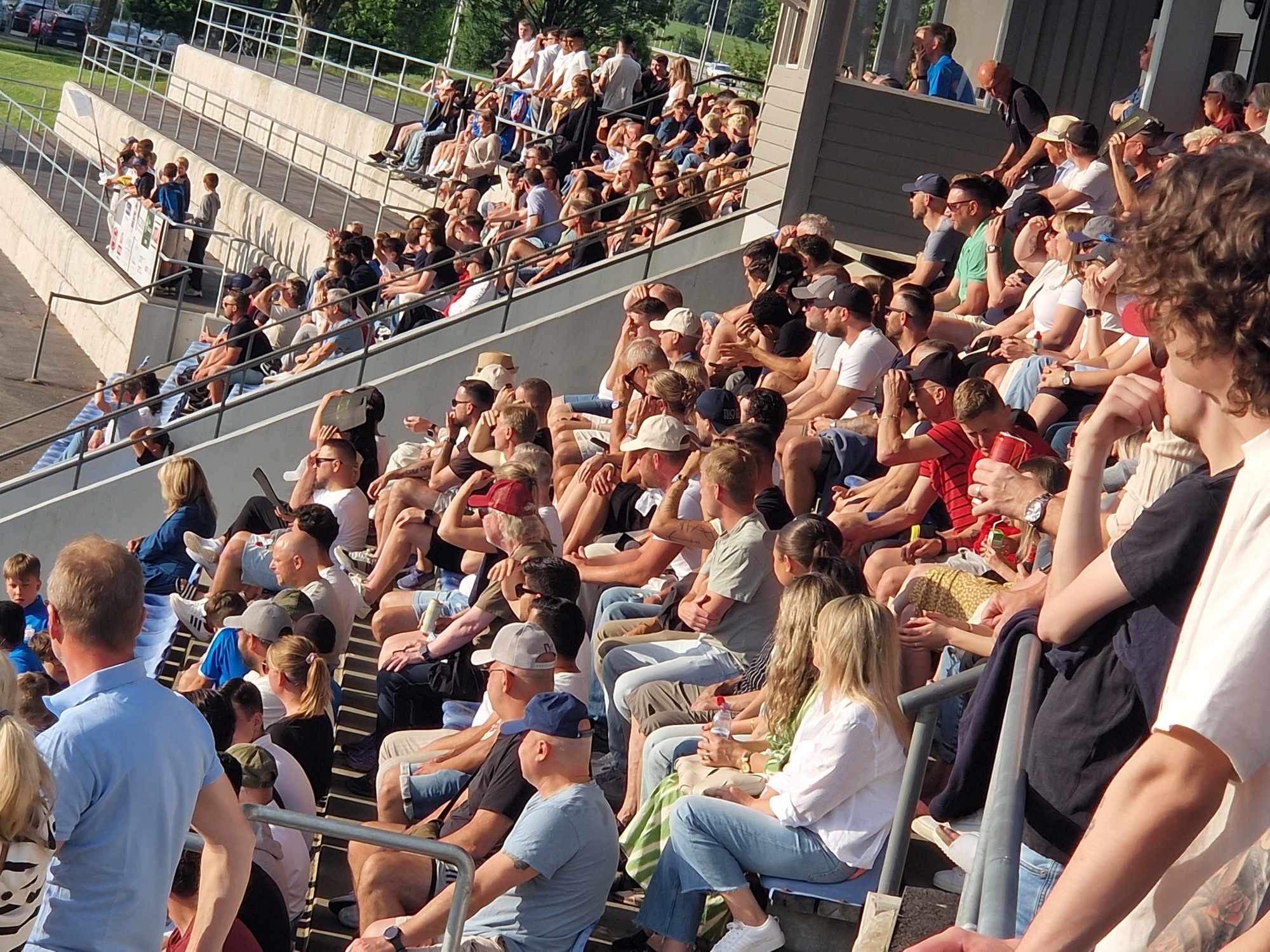 Skara FC faller med flaggan i topp