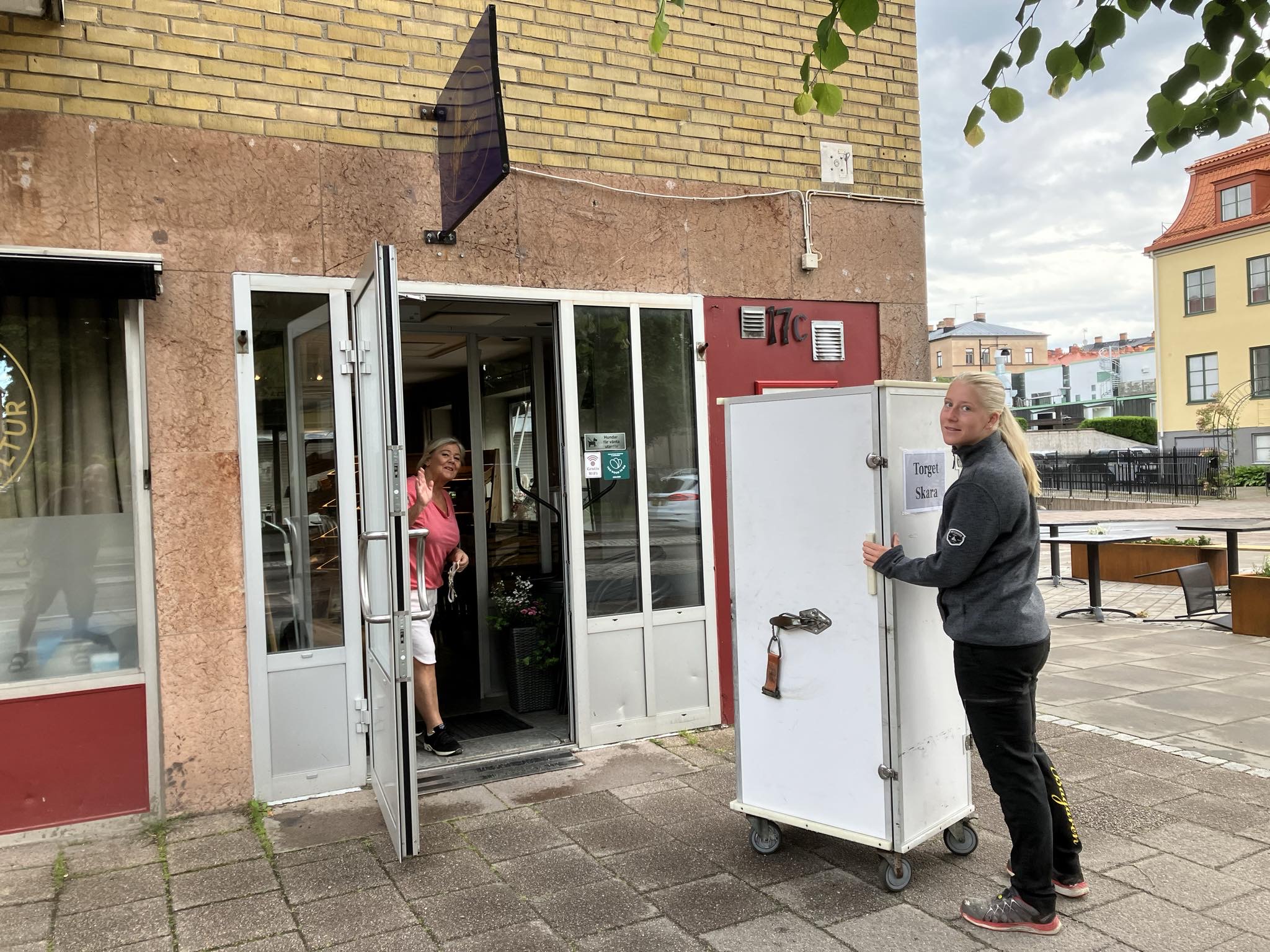 Fikar folk i Skara?